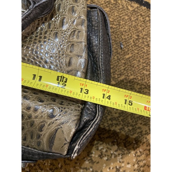 MC Women’s Green/Gray Crocodile Purse - Picture 9 of 9